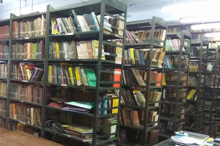 The Book Bank of Vivekananda College is a big hit for needy students - GetBengal story