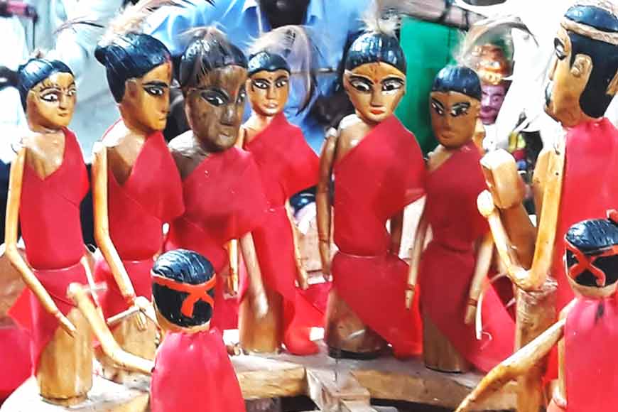 Will the dying Santhali form of puppetry, Chadar Badar, survive?