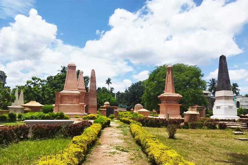 Buried Dutch cemetery of Chinsurah