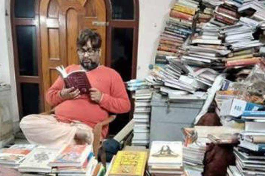Debarata Chattopadhyay: A Bookaholic who bought books worth Rs 3 lakh from this year's Kolkata Book Fair—GetBengal story