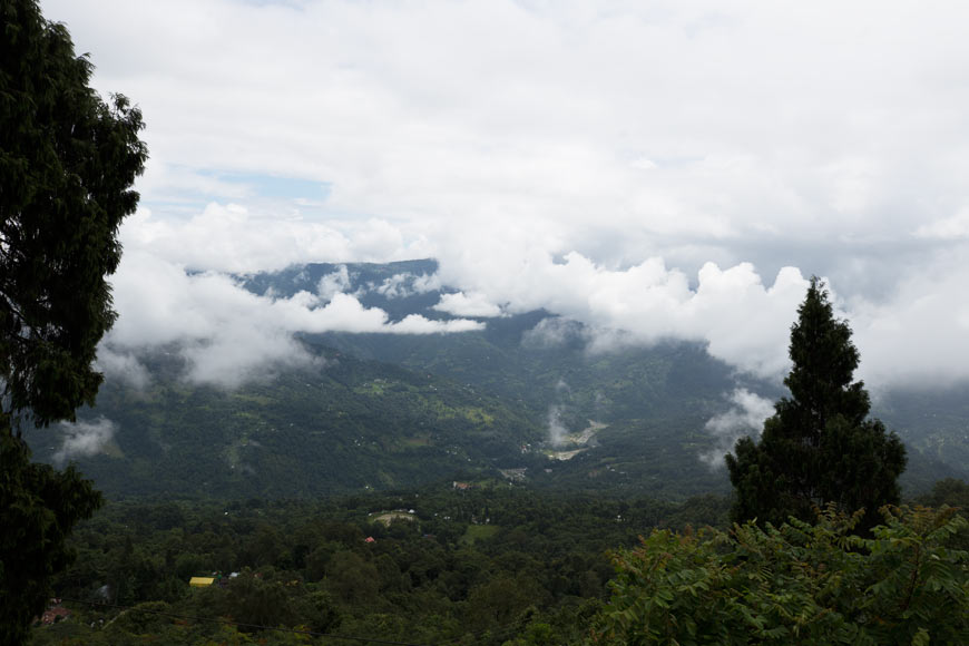 Walking among the clouds at Delo