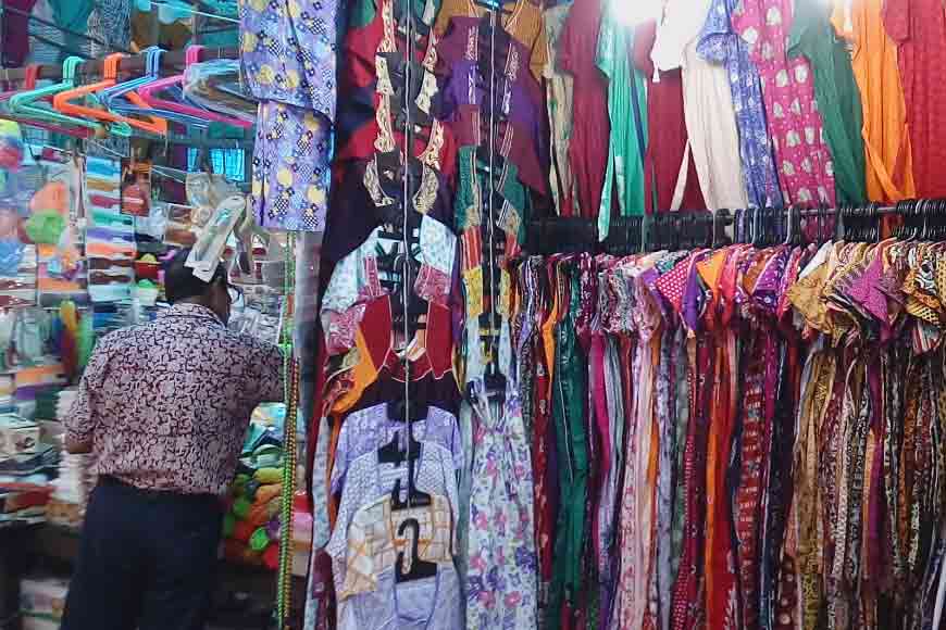 Why Gariahat is still a street shopper’s paradise?