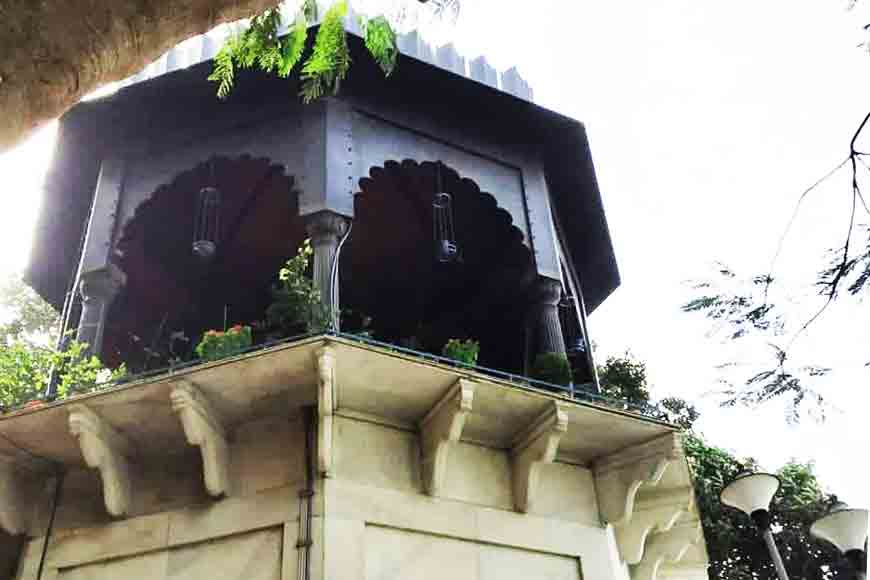 The British war memorial in Kolkata built by melting enemy cannons!