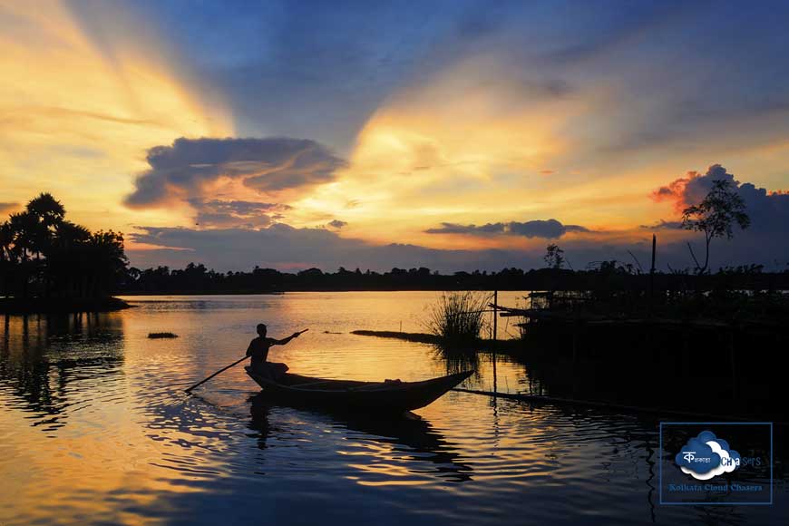 Join Kolkata Cloud Chasers chasing clouds and storms this monsoon!