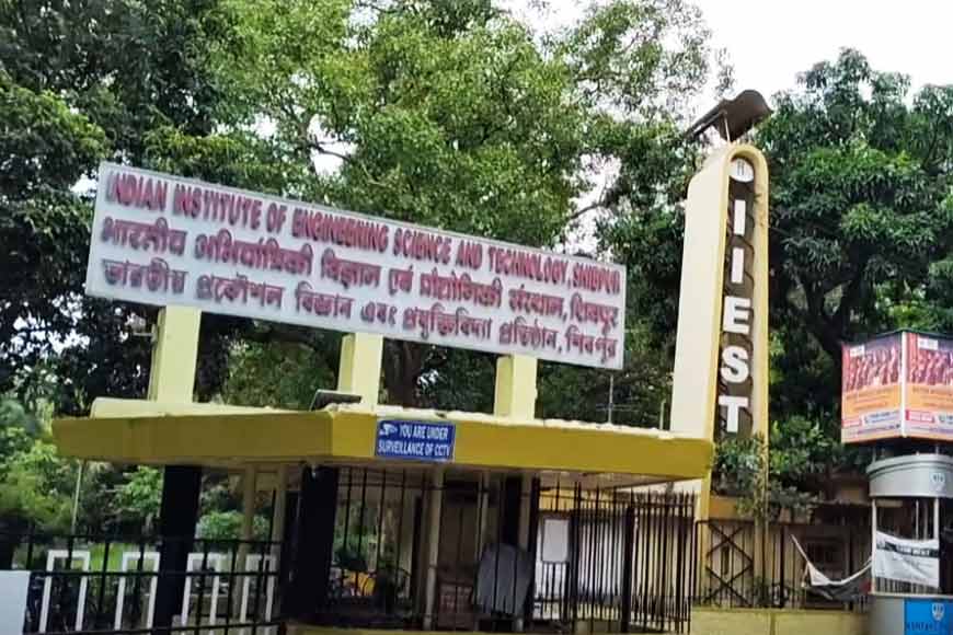 Golden reunion: Shibpur 1975 batch gifts Rs. 20 lakh to alma mater—GetBengal Story