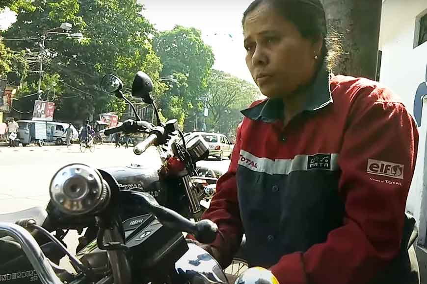 Sonali Mistry – the only lady two-wheeler mechanic of Kolkata