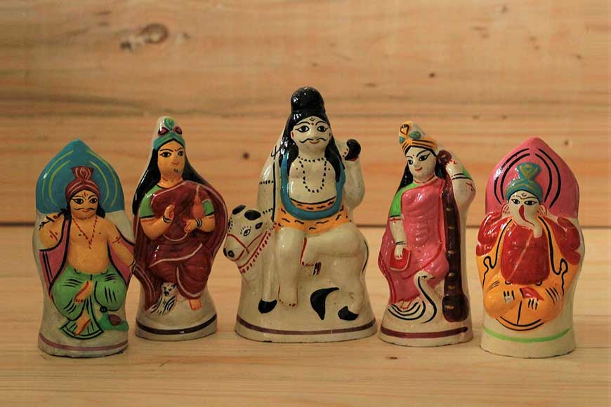 Mojilpur clay dolls, endangered examples of an ancient Bengali craft