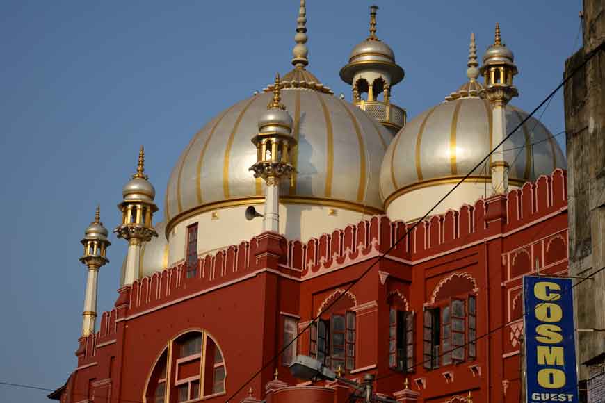 Who built the biggest mosque of Bengal, Nakhoda Masjid?