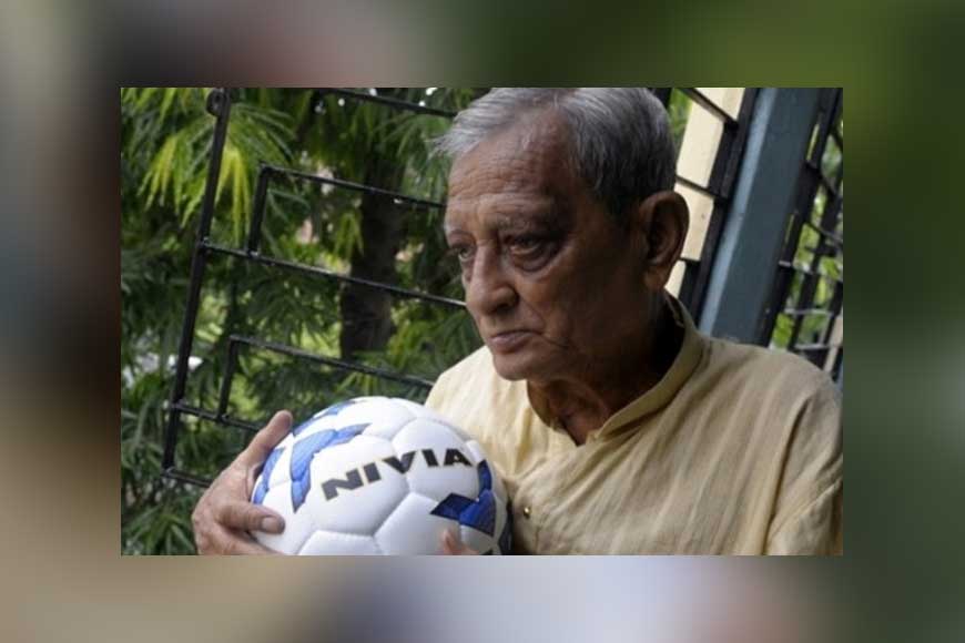 Soccer’s greatest fan Pannalal Chatterjee, who witnessed Maradona’s ‘Hand of God’ passes away!