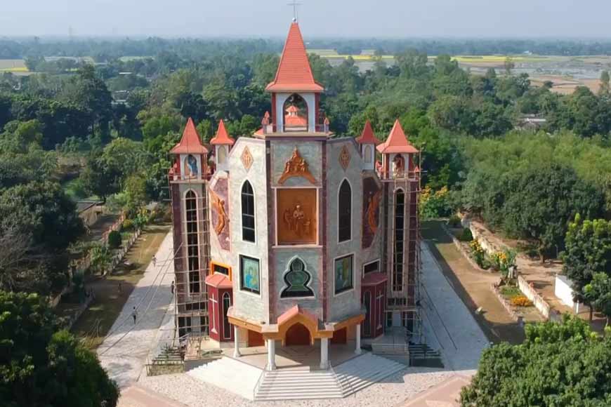 Did you know India’s 2nd Largest Church stands in Raigunj of Bengal?