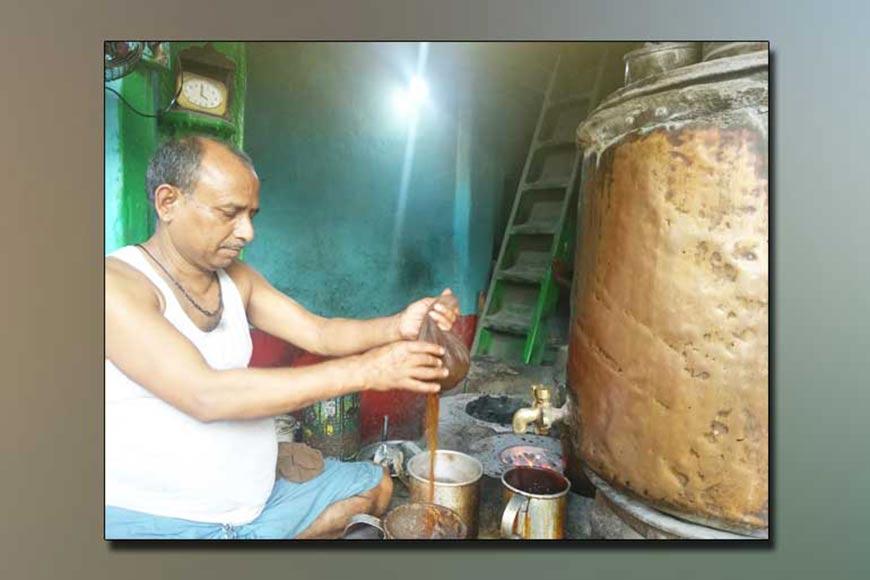 The only ‘Samovar’ Tea shop of Kolkata