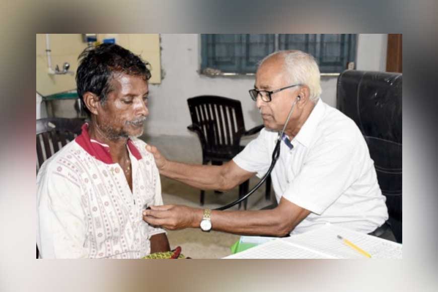Meet Dr Santosh Kumar Biswas of Murshidabad – doctor who also holds a broom