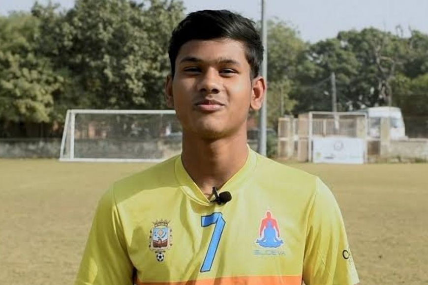 Soccer sensation Subho Pal from Salkia signed by FC Bayern Munich U-19 team