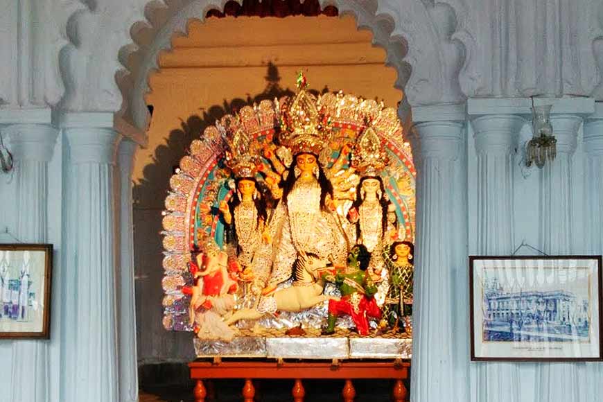 Sovabazar Rajbari is out of bounds this Durga Puja, so let’s go on a virtual Andarmahal tour!