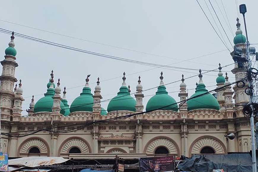 Walking through the centre of Kolkata