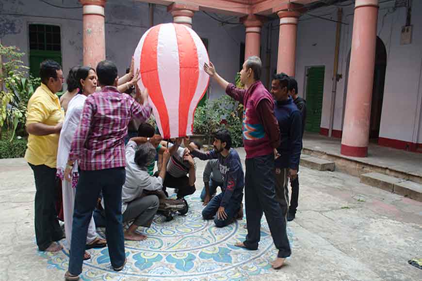 Meet the Fanoosh makers of Kolkata