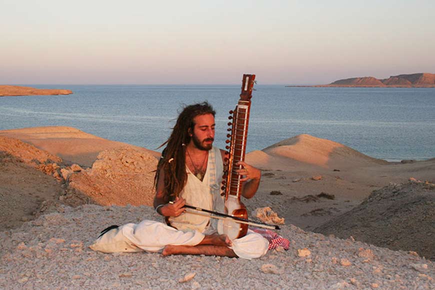 From Greece to Bengal: Iasonas Psarakis’ lifelong devotion to Indian classical music— GetBengal Story