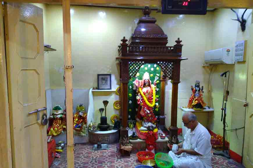 South Kolkata’s Lake Kalibari – where Goddess has a seat of five skulls!