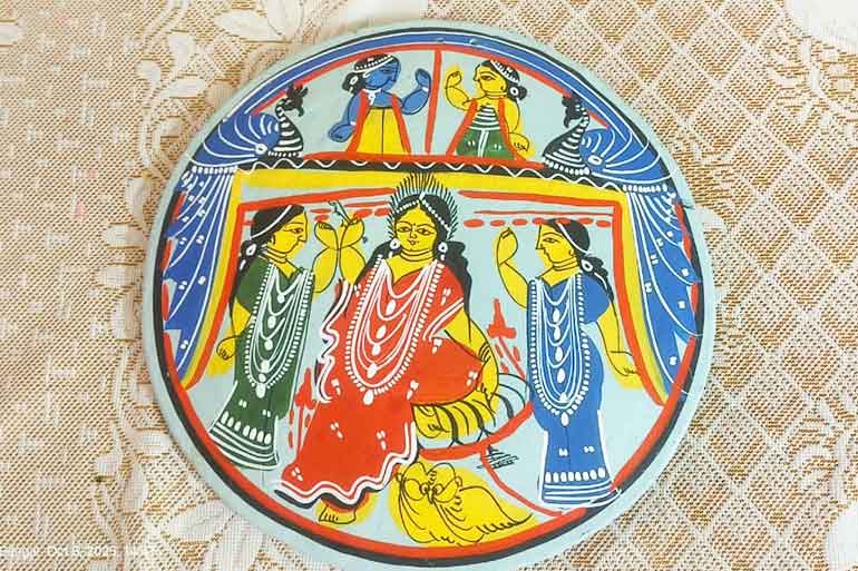 Lakshmi in the Shora: Preserving Bengal’s Folk Art and Ancestral Beliefs - GetBengal Story