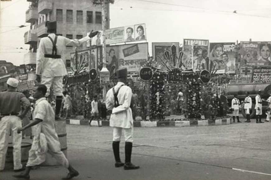 How modern traffic system was developed in Calcutta during World War II