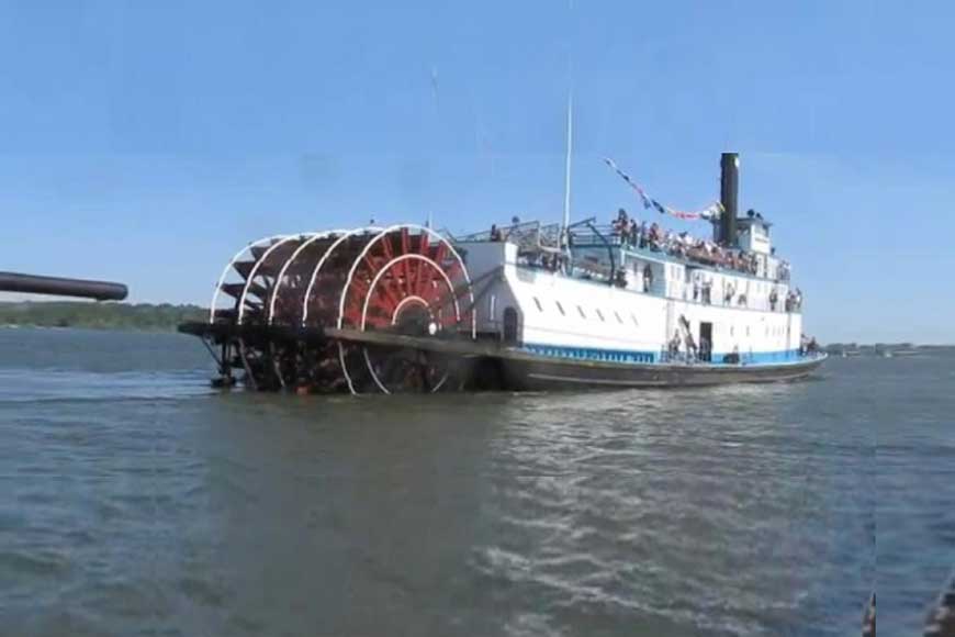 Almost a century old paddle steamer to return to Hooghly