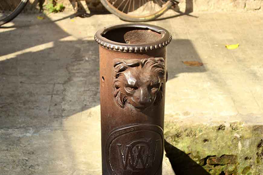 You can still find Greco-Roman lion taps along streets of Kolkata.